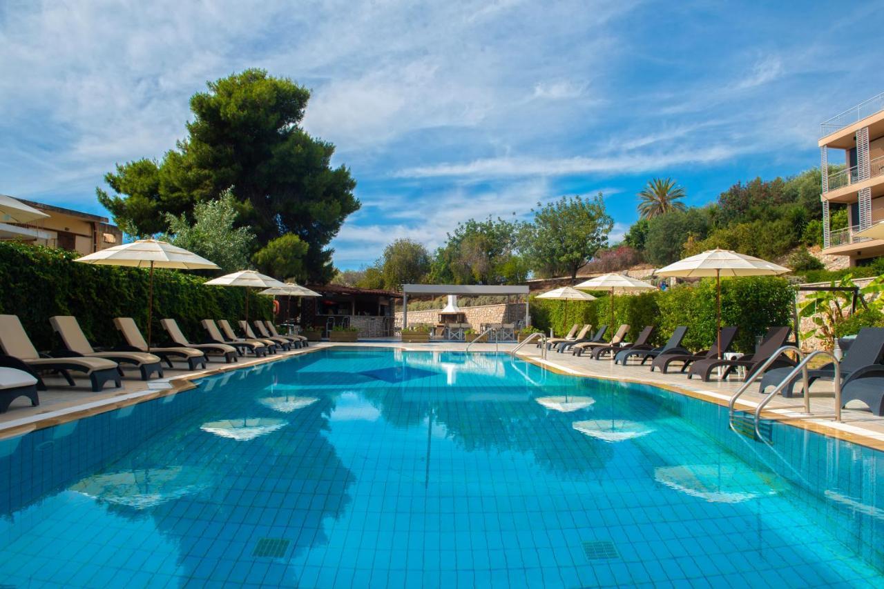 Apollon Hotel โตโล ภายนอก รูปภาพ