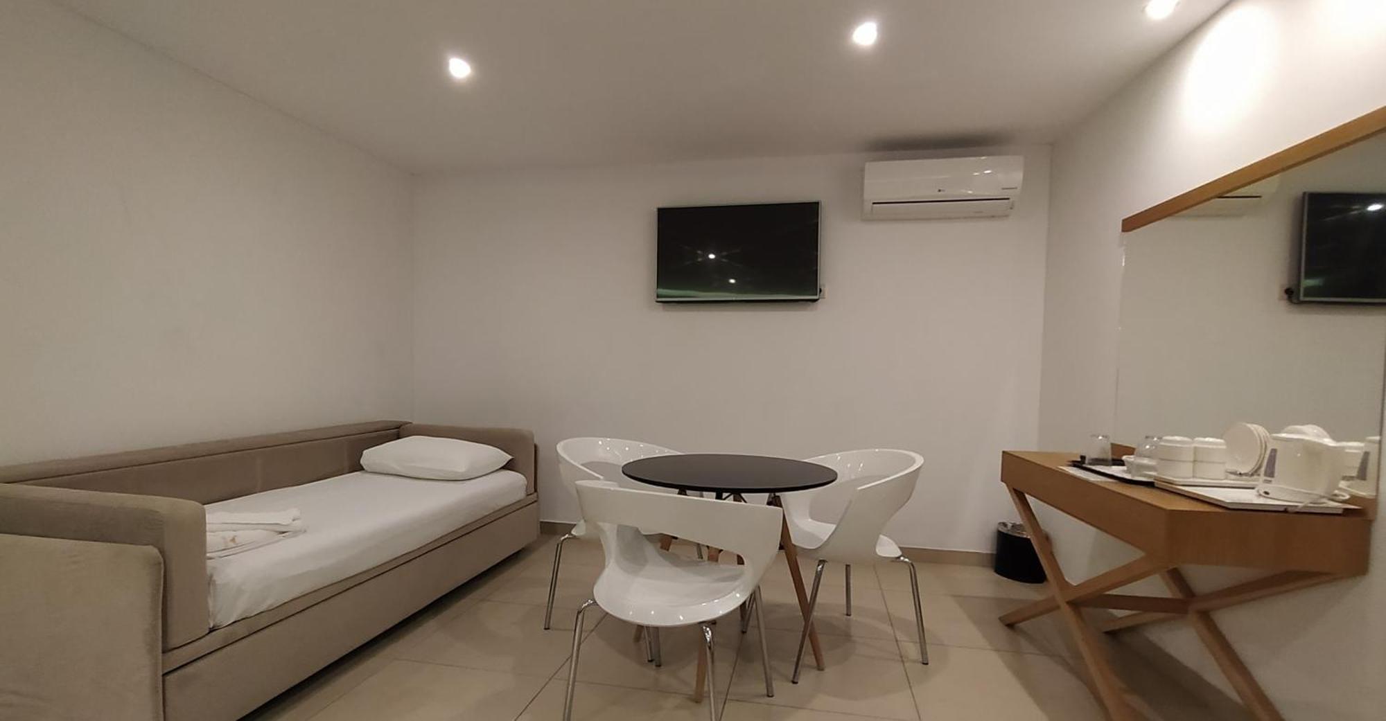 Apollon Hotel โตโล ภายนอก รูปภาพ