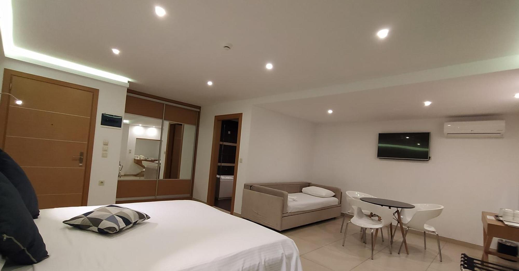 Apollon Hotel โตโล ภายนอก รูปภาพ