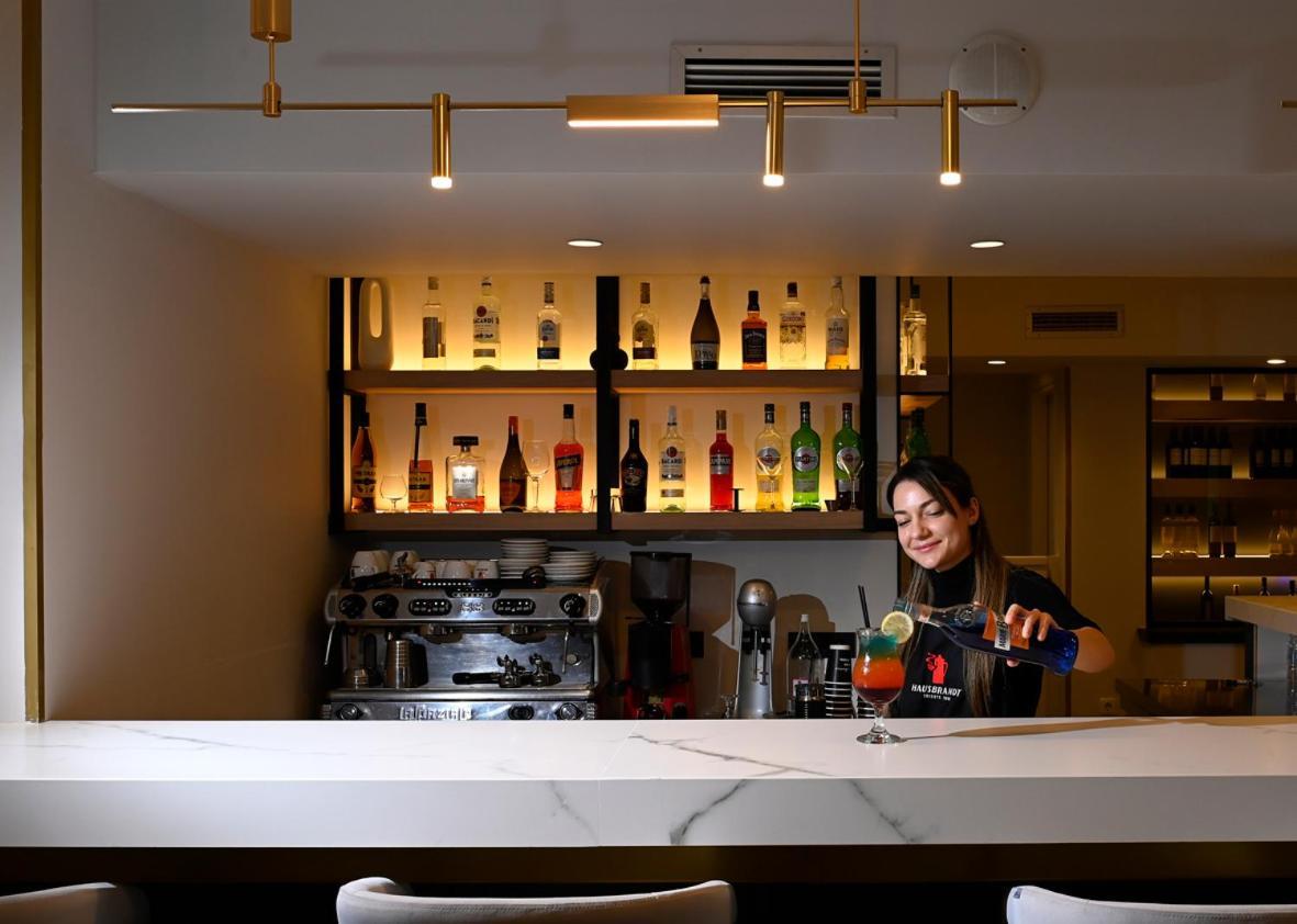 Apollon Hotel โตโล ภายนอก รูปภาพ