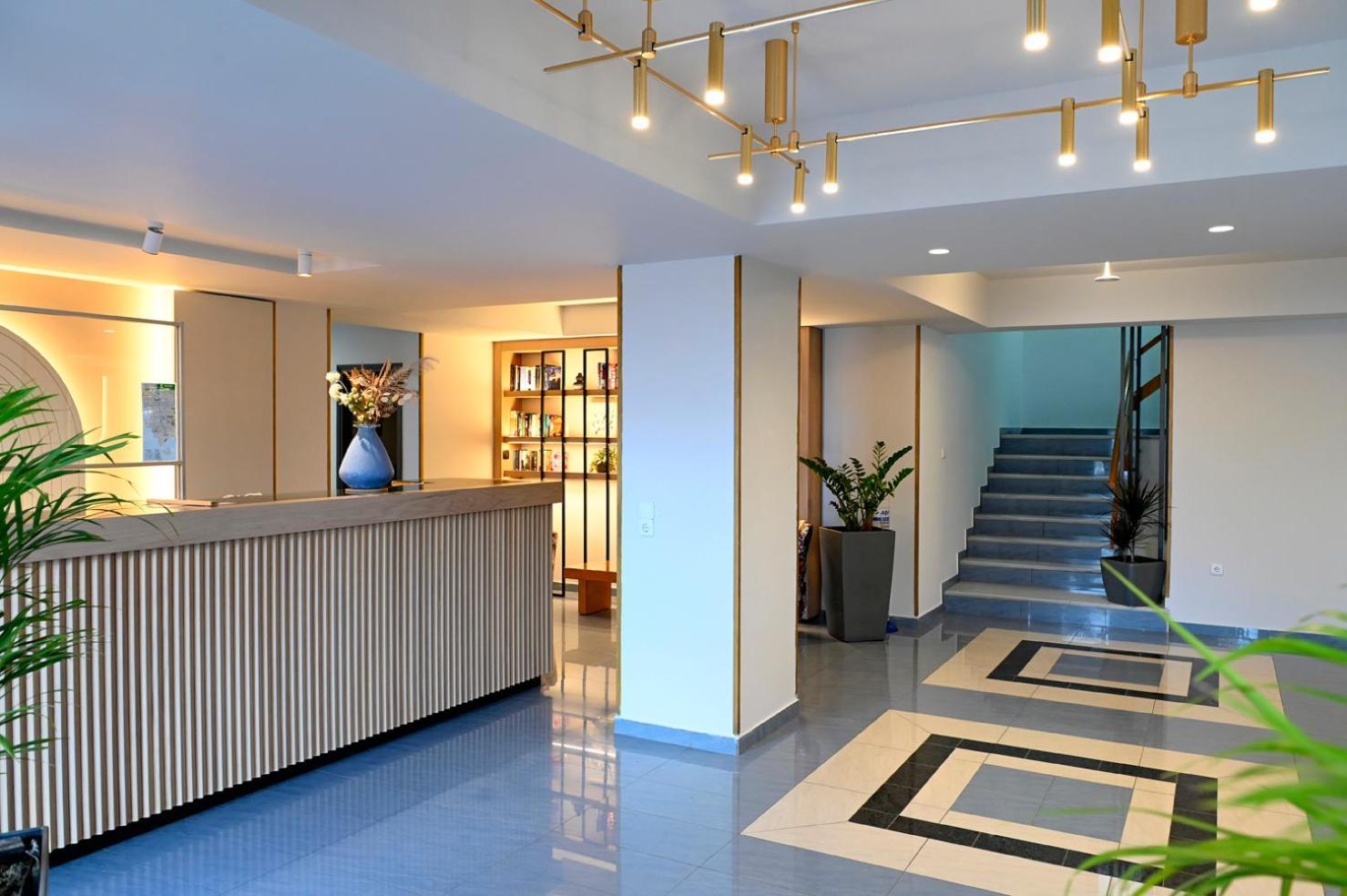 Apollon Hotel โตโล ภายนอก รูปภาพ
