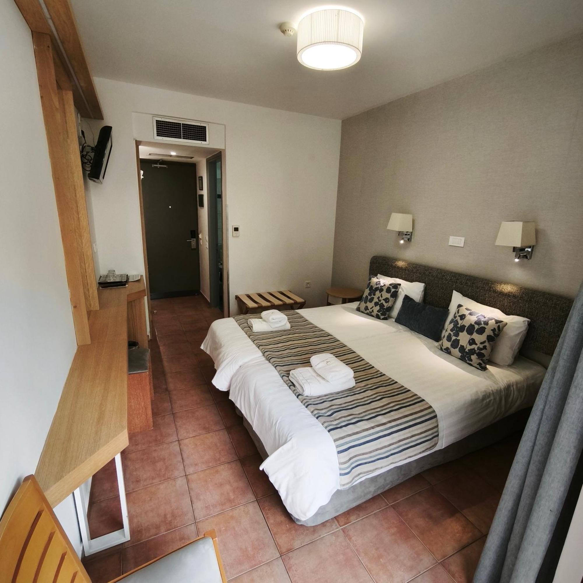 Apollon Hotel โตโล ภายนอก รูปภาพ